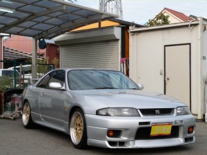 33GT-R銀 (24)